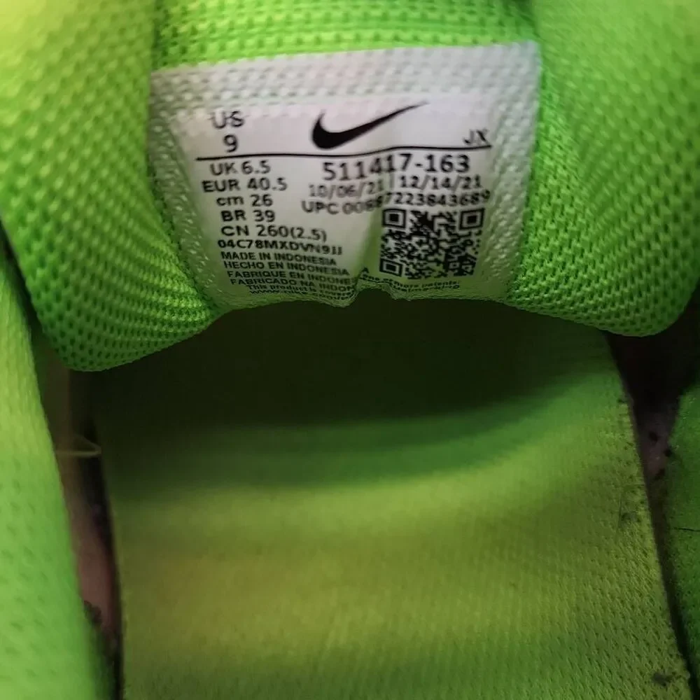 Nike Women's Air Max Correlate sneakers  Size 9 White Fireberry Lime Green